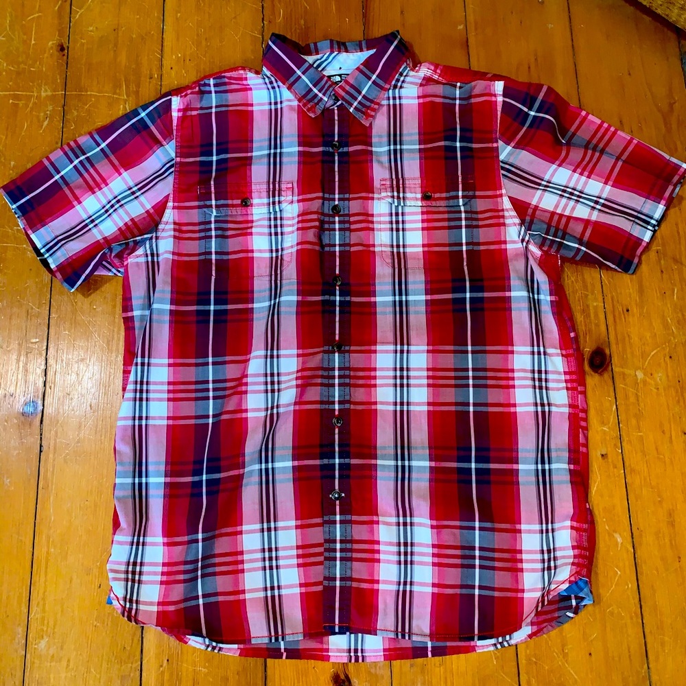 The North Face red plaid short sleeve men’s large button-up  like new